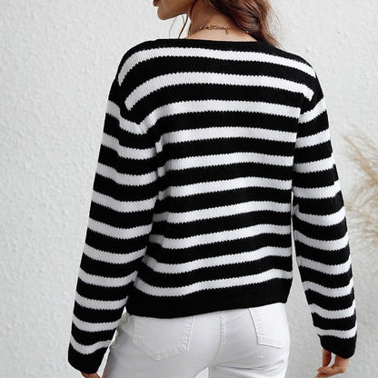 Women's Elegant Striped Knit Cardigan with Buttons | Ideal for Winter