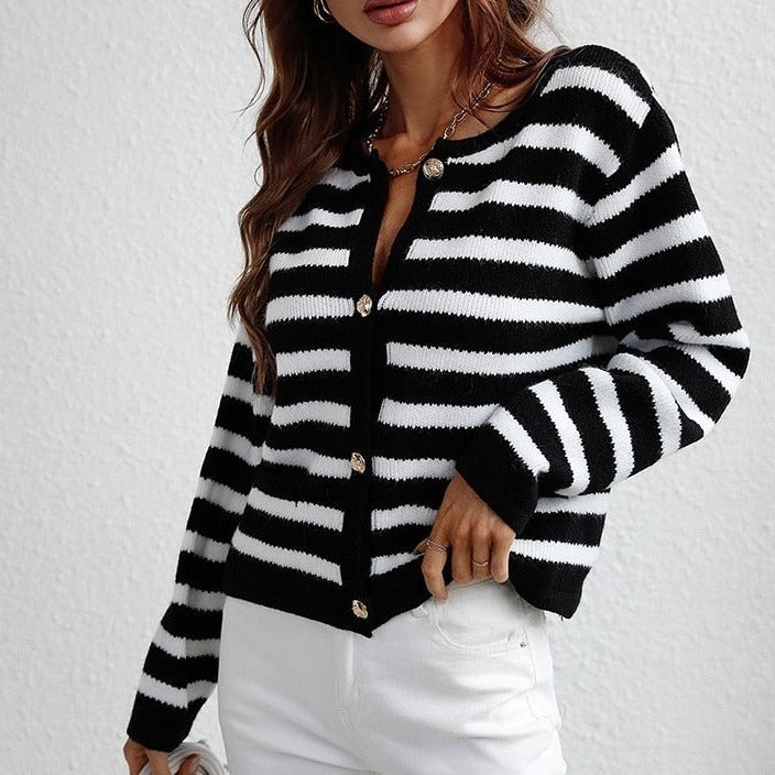 Women's Elegant Striped Knit Cardigan with Buttons | Ideal for Winter